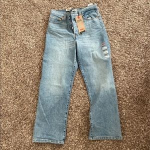 Levis ribcage ankle straight jean